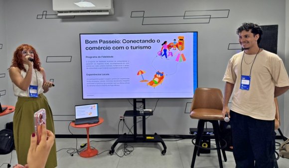 Acadêmicos de Sistemas desenvolvem plataforma que conecta comércio e turismo local