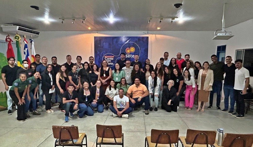 Auditório do Colégio Sete foi palco da Audiência Pública Cidades Sustentáveis, que reuniu autoridades, especialistas, estudantes e a comunidade.